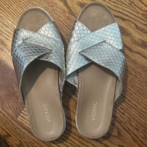 Vionic Women's Metallic Silver Crisscross Mule Sandals